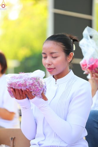 ภาพ No.304141:วันที่ 25 มกราคม พ.ศ. 2569 พิธีต้อนรับพระธรรมยาตรา  รร.สามัคคีราษฏร์บำรุง-วัดพระธรรมกาย ในโครงการธรรมยาตรา กตัญญูบูชา มหาปูชนียาจารย์ พระมงคลเทพมุนี(สด จนฺทสโร) พระผู้ปราบมาร อนุสรณ์สถาน 7 แห่ง ปีที่ 14