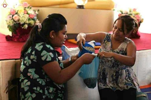 ภาพ No.17045:มูลนิธิธรรมกายช่วยเหลือผู้ประสบภัยแผ่นดินไหวที่ประเทศเนปาล