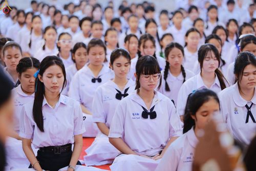 ภาพ No.289016:วันพุธที่ 17 ธันวาคม พ.ศ.2568 กิจกรรมเยาวชนไทยรวมใจทำความดี "เด็กดีมหานคร ต้นแบบด้านศีลธรรม" แข่งขันสอบตอบปัญหาศีลธรรมในพระพุทธศาสนา ครั้งที่ 7 และวันรวมพลังเด็กดี V-Star ประจำปี 2568 ณ วัดมหาธาตุยุวราชรังสฤษฎิ์ราชวรมหาวิหาร กรุงเทพมหานคร