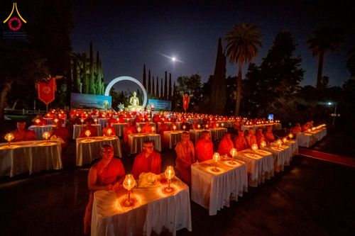 ภาพ No.225788:วันอาทิตย์ที่ 11 พฤษภาคม พ.ศ. 2568 วัดพระธรรมกายแคลิฟอร์เนีย จัดงานวิสาขบูชานานาชาติ และถวายมหาสังฆทานคณะสงฆ์ 120 รูป