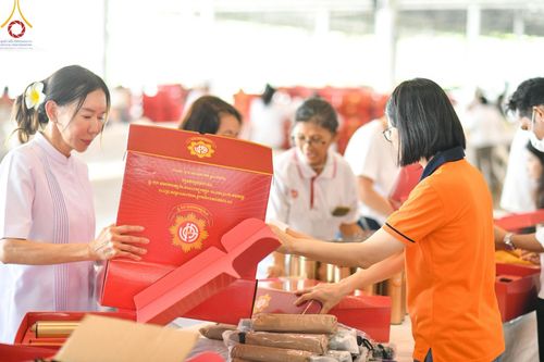 ภาพ No.212103:วันจันทร์ที่ 17 มีนาคม พ.ศ. 2568 บุญบรรจุกล่องไทยธรรม เพื่อถวายแด่พระสังฆาธิการ 40,000 กว่าวัดทั่วไทย ในวันคุ้มครองโลก 22 เมษายน พ.ศ. 2568 ณ บ้านแก้วเรือนทองคุณยายฯ วัดพระธรรมกาย