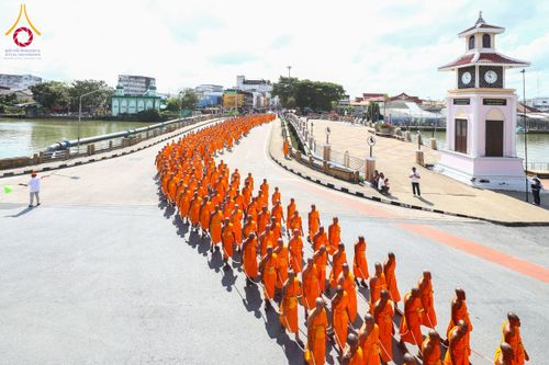 ภาพ No.211442:วันอาทิตย์ที่ 16 มีนาคม พ.ศ. 2568 ธรรมยาตราอัญเชิญพระบรมสารีริกธาตุ รอบเมืองปัตตานี ประดิษฐาน ณ ปทุมเจดีย์ เจดีย์พระพุทธเจ้า 5 พระองค์  ศูนย์อบรมเยาวชนปัตตานี