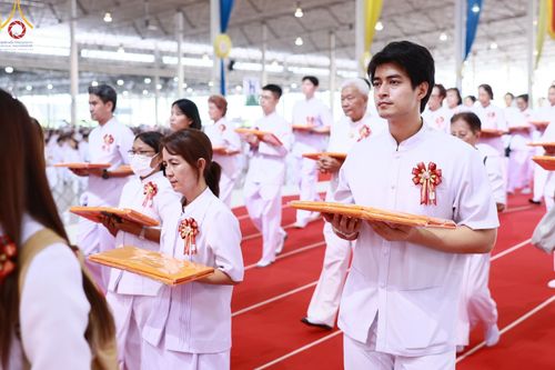 ภาพ No.160201:พิธีทอดผ้าป่าสมทบกฐินวัดพระธรรมกาย และสมทบกฐิน 30,000 วัดทั่วไทย ครั้งที่ 3 ณ สภาธรรมกายสากล วัดพระธรรมกาย วันพฤหัสบดีที่ 10 ตุลาคม พ.ศ. 2567