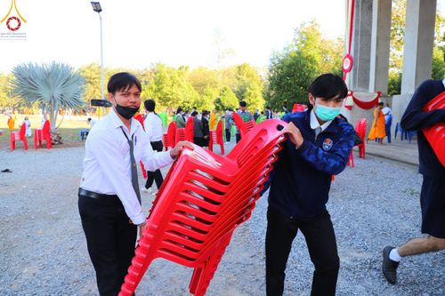 ภาพ No.103919:พิธีตักบาตรพระ 1,000 รูป ครั้งที่ 7 ถวายเป็นพุทธบูชา เพื่อช่วยเหลือคณะสงฆ์ 323 วัด 4 จังหวัดชายแดนภาคใต้ และถวายแด่คณะสงฆ์จังหวัดพิษณุโลก ณ ลานธรรมธุดงคสถานพิษณุโลก อ.วังทอง จ.พิษณุโลก วันที่ 24 ธันวาคม พ.ศ. 2566