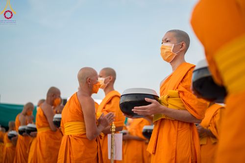 ภาพ No.109257:พิธีถวายภัตตาหารเป็นสังฆทาน แด่คณะพระธรรมยาตราฯ วันที่ 10 มกราคม พ.ศ. 2567 ณ อนุสรณ์สถานคลองบางนางแท่น อ.สามพราน จ.นครปฐม