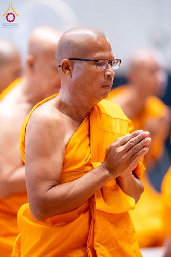 ภาพ No.256265:วันที่ 4 ตุลาคม พ.ศ. 2568 พิธีบรรพชาอุปสมบท  โครงการอุปสมบทหมู่บูชาธรรม 141 ปี  พระมงคลเทพมุนี (สด จนฺทสโร) ณ โบสถ์พระไตรปิฏก วัดพระธรรมกาย จ.ปทุมธานี