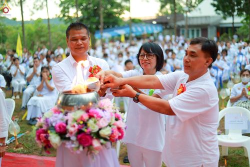 ภาพ No.238424:วันเสาร์ที่ 9 สิงหาคม พ.ศ. 2568 พิธีกลั่นแผ่นดิน โปรยทราย และจุดประทีปถวายเป็นพุทธบูชา จ.ระยอง สถาปนาองค์พระเจดีย์เพื่อสร้างสันติภาพโลก ณ ศูนย์ปฏิบัติธรรมระยอง(บ้านช่องลม) ต.บางบุตร อ.บ้านค่าย จ.ระยอง