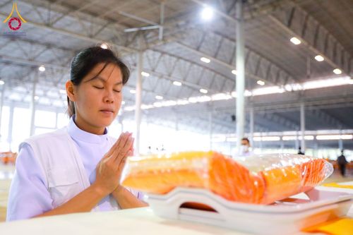 ภาพ No.121642:พิธีถวายภัตตาหารเป็นสังฆทาน แด่คณะพระธรรมยาตรา ปีที่ 12 วันที่ 31 มกราคม พ.ศ. 2567 ณ สภาธรรมกายสากล วัดพระธรรมกาย