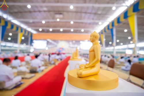 ภาพ No.60395:การต้อนรับพระสังฆาธิการ 10,000 กว่าวัดทั่วประเทศ พิธีมอบปัจจัยช่วยเหลือครู 4 จังหวัดชายแดนภาคใต้ พิธีปฏิบัติธรรม ในวันคุ้มครองโลก วันจันทร์ที่ 22 เมษายน พ.ศ.2567 ณ วัดพระธรรมกาย จ.ปทุมธานี