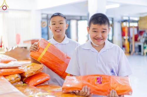 ภาพ No.195134:พิธีทอดผ้าป่าทำนุบำรุงศาสนสถาน ณ วัดไผ่โรงวัว ต.บางตาเถร อ.สองพี่น้อง จ.สุพรรณบุรี ในโครงการธรรมยาตรา กตัญญูบูชา มหาปูชนียาจารย์ พระมงคลเทพมุนี(สด จนฺทสโร) พระผู้ปราบมาร อนุสรณ์สถาน 7 แห่ง ปีที่ 13 วันที่ 13 มกราคม พ.ศ. 2568