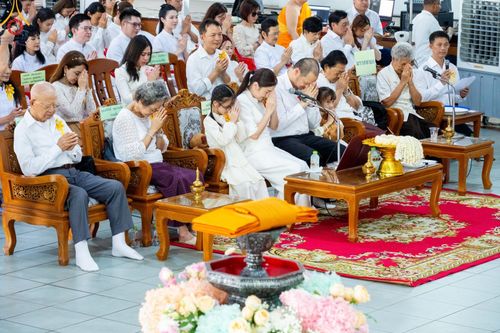 ภาพ No.162807:โครงการกฐินสามัคคีทั่วไทย 30,000 วัด บูชาธรรม 80 ปี หลวงพ่อธัมมชโย โดย คณะศิษยานุศิษย์วัดพระธรรมกาย ณ วัดโบสถ์บน จ.นนทบุรี วันที่ 19 ตุลาคม พ.ศ. 2567