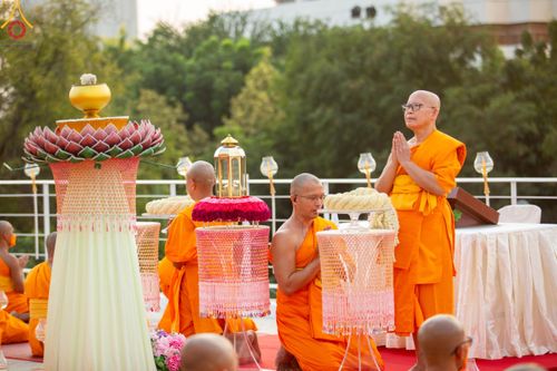 ภาพ No.119241:พิธีจุดประทีปถวายเป็นพุทธบูชา และบูชาธรรมมหาปูชนียาจารย์ พระมงคลเทพมุนี(สด จนฺทสโร) ในโครงการธรรมยาตราฯ วันที่ 26 มกราคม พ.ศ. 2567 ณ อาคารธรรมยาตรา กตัญญูบูชามหาปูชนียาจารย์ ตรงข้ามวัดปากน้ำภาษีเจริญ จ.กรุงเทพมหานคร