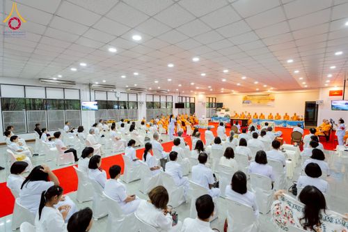 ภาพ No.221453:วันอาทิตย์ที่ 27 เมษายน พ.ศ. 2568 พิธีเจริญพระพุทธมนต์สมโภชดวงแก้วธรรมชัย เนื่องในโอกาสบูชาธรรม 81 ปีหลวงพ่อธัมมชโย อัญเชิญประดิษฐานเนื่องในโอกาสสถาปนาวัดพระธรรมกายไอซ์แลนด์ ณ อาคารปลูกศรัทธา 1 วัดพระธรรมกาย อำเภอคลองหลวง จังหวัดปทุมธานี