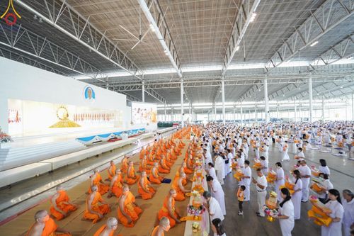 ภาพ No.131668:พิธีร่วมบุญบรรพชาสามเณร 5,000 รูป ณ บ้านแก้วเรือนทองคุณยาย สภาธรรมกายสากล วัดพระธรรมกาย วันเสาร์ที่ 23 มีนาคม พ.ศ. 2567