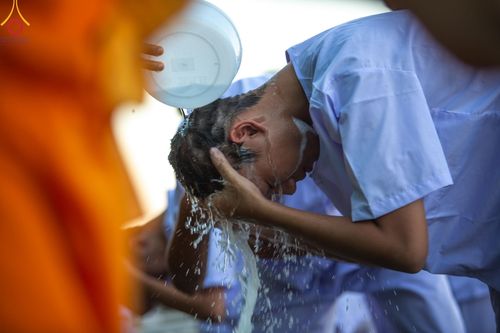 ภาพ No.132727:พิธีปลงผมยุวธรรมทายาท รุ่นที่ 32 มัชฌิมธรรมทายาท รุ่นที่ 28 ณ ลานธรรม วัดพระธรรมกาย วันเสาร์ที่ 30 มีนาคม พ.ศ. 2567