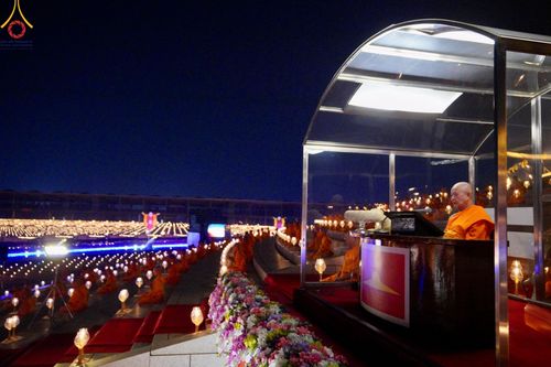 ภาพ No.125093:พิธีเวียนประทักษิณและจุดมาฆประทีป (ชุดที่ 2) ในวันมาฆบูชา เสาร์ที่ 24 กุมภาพันธ์ พ.ศ. 2567 ณ พระมหาธรรมกายเจดีย์ วัดพระธรรมกาย