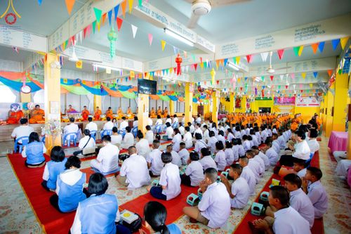 ภาพ No.192209:พิธีทอดผ้าป่าทำนุบำรุงศาสนสถาน ณ วัดนราภิรมย์ ตำบลนราภิรมย์ อำเภอบางเลน จังหวัดนครปฐม ในโครงการธรรมยาตรา กตัญญูบูชา มหาปูชนียาจารย์ พระมงคลเทพมุนี(สด จนฺทสโร) พระผู้ปราบมาร อนุสรณ์สถาน 7 แห่ง ปีที่ 13 วันที่ 9 มกราคม พ.ศ. 2568