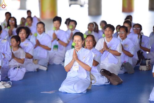 ภาพ No.242800:วันที่ 29-31 สิงหาคม พ.ศ. 2568 องค์กรภาคีเครือข่าย “บวร” (บ้าน-วัด-โรงเรียน-ราชการ) อ.คลองหลวง จัดบวชอุบาสิกาแก้ว ถวายพระราชกุศลแด่สมเด็จพระพันปีหลวง - กตัญญูบูชาแด่ผู้มีพระคุณ