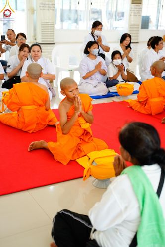 ภาพ No.134921:พิธีตัดปอยผม พิธีขอขมารับผ้าไตร พิธีบรรพชา และพิธีถวายบาตร ในโครงการบรรพชาสามเณร ฟื้นฟูพระพุทธศาสนาทั่วไทย  ณ ศูนย์ปฏิบัติธรรมและศูนย์อบรมเยาวชนเพชรบุรี ต.ท่าแลง อ.ท่ายาง จ.เพชรบุรี