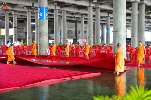 ภาพ No.219017:วันที่ 18-20 เมษายน พ.ศ. 2568 การเตรียมงานในลานธรรม , วิหารคด เพื่องานวันคุ้มครองโลก 22 เมษายน พศ. 2568