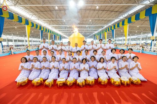 ภาพ No.151524:พิธีจุดเทียนใจ ไฟนิรันดร์ อนันตชัย ณ สภาธรรมกายสากล วัดพระธรรมกาย วันอาทิตย์ต้นเดือนที่ 1 กันยายน พ.ศ. 2567