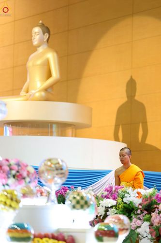 ภาพ No.227948:วันอาทิตย์ที่ 1 มิถุนายน พ.ศ. 2568 พิธีตักบาตร , พิธีบูชาข้าวพระ ณ วัดพระธรรมกาย จ.ปทุมธานี