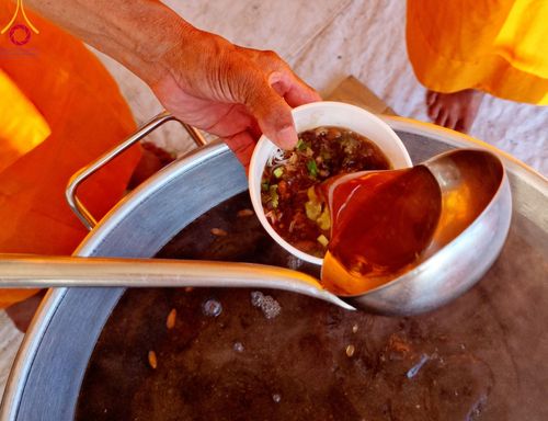 ภาพ No.113055:พิธีถวายภัตตาหารเป็นสังฆทาน แด่คณะพระธรรมยาตรา ปีที่ 12 วันที่ 16 มกราคม พ.ศ. 2567 ณ วัดโบสถ์(บน) บางคูเวียง จ.นนทบุรี