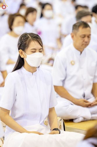 ภาพ No.86917:พิธีตักบาตร , พิธีบูชาข้าวพระ , พิธีจุดเทียนใจ ไฟนิรันดร์ อนันตชัย ในวันอาทิตย์ต้นเดือน 3 กันยายน พ.ศ. 2566 ณ วัดพระธรรมกาย