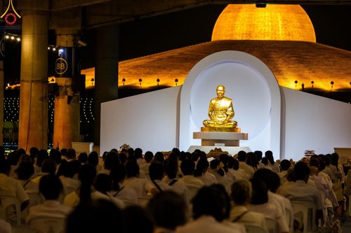 ภาพ No.154890:พิธีจุดประทีป, พิธีฉลองชัยสวดมนต์บทธัมมจักกัปปวัตนสูตร ณ มหารัตนวิหารคด วัดพระธรรมกาย วันอังคารที่ 17 กันยายน พ.ศ. 2567