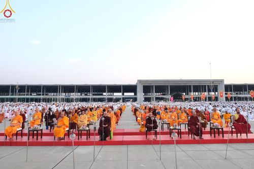 ภาพ No.124834:พิธีเวียนประทักษิณและจุดมาฆประทีป ในวันมาฆบูชา เสาร์ที่ 24 กุมภาพันธ์ พ.ศ. 2567 ณ พระมหาธรรมกายเจดีย์ วัดพระธรรมกาย