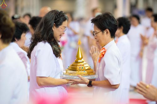 ภาพ No.341935:วันพุธที่ 29 กรกฎาคม พ.ศ. 2569 พิธีประดิษฐานพระบรมสารีริกธาตุภายในเกศดอกบัวตูมองค์พระธรรมกายเพื่ออัญเชิญไปประดิษฐาน  วัดพุทธสันติวัน ธรรมชัย เมืองนาคปูร์ รัฐมหาราษฏระ ประเทศอินเดีย ณ  วัดพระธรรมกาย จ.ปทุมธานี