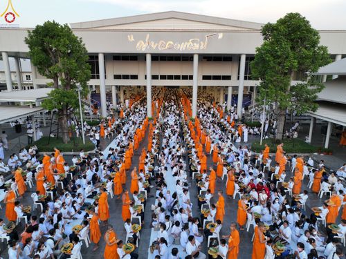 ภาพ No.78496:พิธีตัดปอยผม โครงการหน่อแก้วเปรียญธรรมรุ่นที่ 11  วันที่ 26 มีนาคม พ.ศ.2566  ณ หมู่กุฏิสามเณร อาคารค่ายจองแชมป์ วัดพระธรรมกาย
