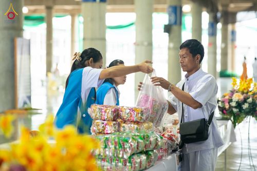 ภาพ No.342881:วันอาทิตย์ที่ 9 สิงหาคม พ.ศ.2569 พิธีตักบาตรฉลองพระใหม่ โครงการบรรพชาและอุปสมบทหมู่ รุ่นเข้าพรรษา ณ มหารัตนวิหาคด คอร์ 26 วัดพระธรรมกาย
