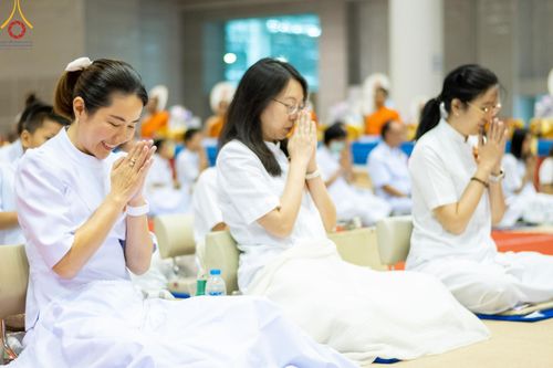 ภาพ No.147061:พิธีมุทิตาสักการะพระภิกษุ ผู้สอบได้เปรียญธรรม 9 ประโยคระดับโลกปีที่ 36, พิธีมอบโล่เกียรติยศและทุนการศึกษา สำนักเรียนบาลีดีเด่นทั่วประเทศ, พิธีถวายมหาสังฆทานคณะสงฆ์ 2,000 กว่าวัด ทั่วประเทศ ปีที่ 24, พิธีถวายไทยธรรมคณะสงฆ์ 323 วัด 4 จังหวัดชายแดนภาคใต้