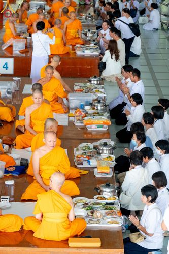 ภาพ No.184797:พิธีถวายภัตตาหารเมนูสวรรค์ "เพื่อการบรรลุธรรม" เนื่องในวาระอายุวัฒนมงคล 84 ปี หลวงพ่อทัตตชีโว วันเสาร์ที่ 21 ธันวาคม พ.ศ. 2567 ณ หอฉันคุณยายอาจารย์ฯ วัดพระธรรมกาย