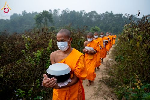 ภาพ No.130981:Photo Story ปฐมบรรพชาชาวพุทธมาร์มา Episode 4/5 วันที่ 13 กุมภาพันธ์พ.ศ. 2567 ณ วัดธัมจักร อรัญกุฏิ บังกลาเทศ