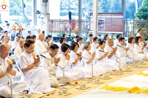 ภาพ No.188919:พิธีถวายภัตตาหารเป็นสังฆทาน แด่พระธรรมยาตรา ในโครงการธรรมยาตรา กตัญญูบูชา มหาปูชนียาจารย์ พระมงคลเทพมุนี(สด จนฺทสโร) พระผู้ปราบมาร ปีที่ 13 ณ อนุสรณ์สถานมหาวิหารพระมงคลเทพมุนี (โลตัสแลนด์) อ.สองพี่น้อง จ.สุพรรณบุรี วันที่ 4 มกราคม พ.ศ.2568