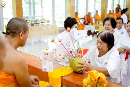 ภาพ No.257003:วันพฤหัสบดีที่ ๑๖ ตุลาคม พ.ศ. ๒๕๖๘ พิธีทอดกฐินสามัคคีเพื่อรองรับประดิษฐานองค์เจดีย์ ณ ศูนย์ปฏิบัติธรรมเถินเทิดธรรม อ.เถิน จ.ลำปาง