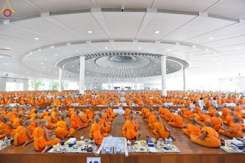 พิธีถวายภัตตาหารเมนูสวรรค์ เนื่องในวันออกพรรษา (ขึ้น 15 ค่ำ เดือน 11) วันพฤหัสบดีที่ 17 ตุลาคม พ.ศ. 2567 ณ หอฉันคุณยายอาจารย์ฯ วัดพระธรรมกาย