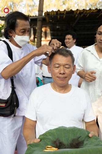 ภาพ No.135722:พิธีปลงผมธรรมทายาท โครงการบรรพชาและอุปสมบทหมู่ รุ่นบูชาธรรม 80 ปี หลวงพ่อธัมมชโย ณ หมู่บ้านบรรลุธรรม วัดพระธรรมกาย วันที่ 7 เมษายน พ.ศ. 2567