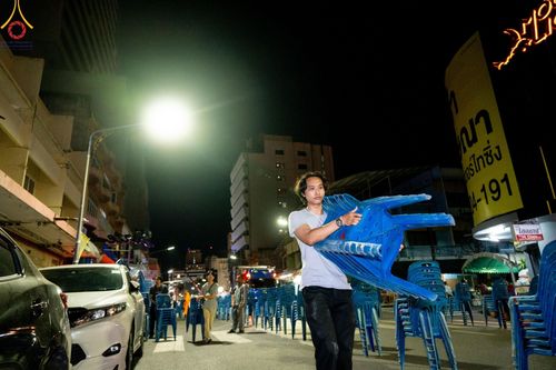 ภาพ No.151639:V.55 ทีมใหญ่ที่หาดใหญ่ เจ้าหน้าที่ทุกสถานะ หลายสัญชาติ ร่วมกันจัดงานตักบาตรที่หาดใหญ่ วันที่ 10-11 สิงหาคม พ.ศ. 2567