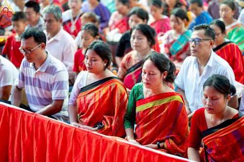 ภาพ No.261645:วันที่ 19 ตุลาคม พ.ศ. 2568 พิธีทอดกฐินสมทบ วัดกัลยาณมิตรต่างประเทศ บูชาธรรม 81 ปี หลวงพ่อธัมมชโย ณ วัดสารนาถ เมืองคาร์การชารี ประเทศบังกลาเทศ 