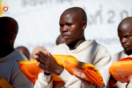 ภาพ No.231656:โครงการบรรพชาอุปสมบทหมู่ครั้งที่ 2 ณ วัดพระธรรมกายโจฮันเนสเบิร์ก ประเทศแอฟริกาใต้ วันอาทิตย์ 29 มิถุนายน พ.ศ. 2568