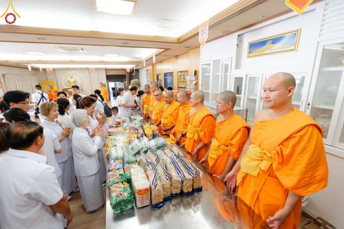 ภาพ No.140568:พิธีทอดผ้าป่าฉลองชัย 20 ปี วัดพระธรรมกายคานากาว่า วันเสาร์ที่ 8 มิถุนายน พ.ศ. 2567