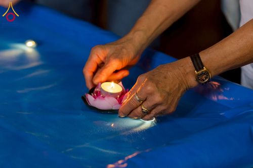 ภาพ No.232675:วันเสาร์ที่ 5 กรกฎาคม พ.ศ. 2568 Candlelight meditation & Vigil พิธีจุดเทียนให้สว่าง สู่ทางสงบ ณ วัดพระธรรมกายนอร์ธสวีเดน