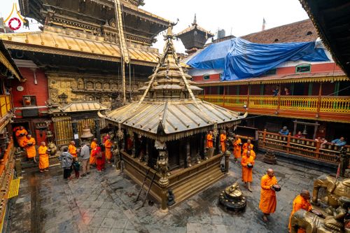 ภาพ No.132545:สามเณรเนปาล บิณฑบาต ย่านทาเมล เมืองกาฐมาณฑุ และเมืองปาฏัน ในโครงการบรรพชา 1,250 รูป ประเทศเนปาล วันที่ 20 มีนาคม พ.ศ. 2567