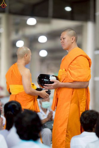 ภาพ No.235327:วันที่ 27 กรกฎาคม พ.ศ. 2568 พิธีตักบาตรฉลองพระใหม่ โครงการบรรพชาและอุปสมบทมู่รุ่นเข้าพรรษา ณ วัดพระธรรมกาย