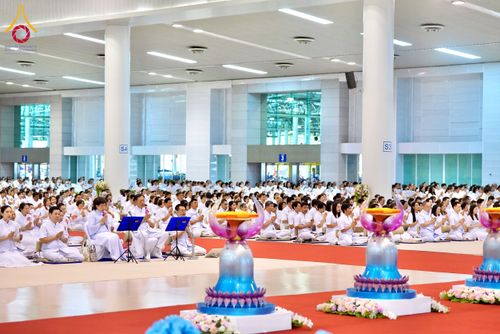 ภาพ No.277149:วันอาทิตย์ที่ 7 ธันวาคม พ.ศ. 2568 พิธีบูชาข้าวพระ ณ สภาธรรมกายสากล วัดพระธรรมกาย