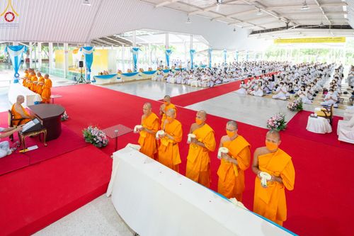 ภาพ No.85017:พิธีเจริญพระพุทธมนต์และพิธีสักการะ รูปเหมือนพระมงคลเทพมุนี (สด จนฺทสโร) ในวันที่ 5 สิงหาคม พ.ศ. 2566 ณ วัดพระธรรมกาย จ.ปทุมธานี เพื่ออัญเชิญประดิษฐาน  ณ วิหารพระมงคลเทพุนี (สด จนฺทสโร) ศูนย์ปฏิบัติธรรมภาคใต้ อ.บางกล่ำ จ.สงขลา