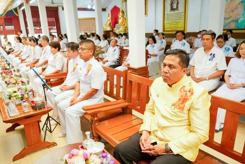 ภาพ No.202166:พิธีเจริญพระพุทธมนต์ ปฏิบัติธรรม มอบทุนการศึกษา ถวายสังฆทาน 108 วัด เพื่อถวายเป็นพุทธบูชา และขับเคลื่อนโครงการหมู่บ้านรักษาศีล 5 โดยคณะสงฆ์จังหวัดนครปฐม คณะศิษยานุศิษย์วัดพระธรรมกาย โครงการธรรมยาตรา ปีที่ 13 ณ วัดบางปลา อำเภอบางเลน จังหวัดนครปฐม